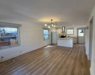 1347 N Citrus - Photo Thumbnail 4