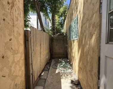 1347 N Citrus - Photo Thumbnail 18