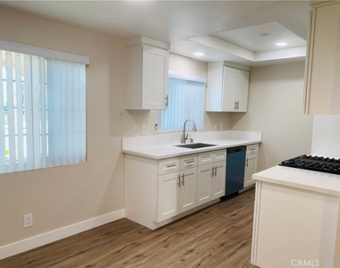 9156 Burke Street - Photo Thumbnail 5