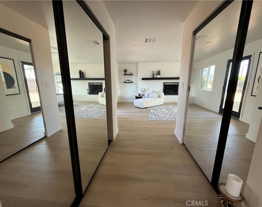 605 W Gaillard Street - Photo Thumbnail 9