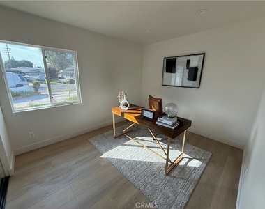 605 W Gaillard Street - Photo Thumbnail 17