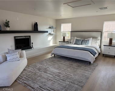 605 W Gaillard Street - Photo Thumbnail 11