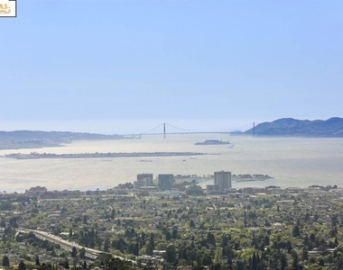 6100 Skyline Blvd - Photo Thumbnail 17
