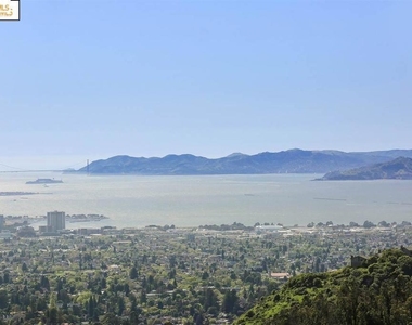 6100 Skyline Blvd - Photo Thumbnail 18