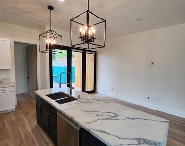 16641 Mccormick Street - Photo Thumbnail 14