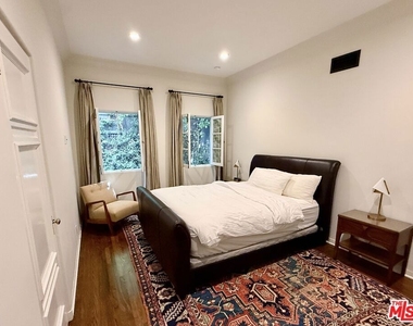 1330 N Harper Avenue - Photo Thumbnail 47