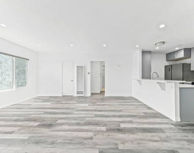 646 Tularosa Drive - Photo Thumbnail 14