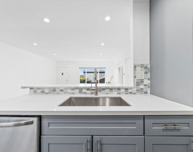 646 Tularosa Drive - Photo Thumbnail 24