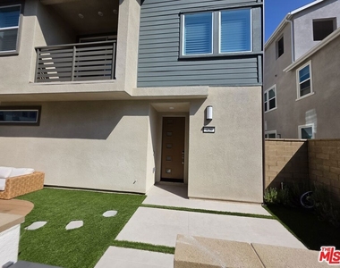 426 Lobata - Photo Thumbnail 2