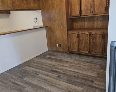 5170 N Columbus Avenue - Photo Thumbnail 5