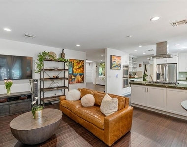 12834 Landale Street - Photo Thumbnail 16