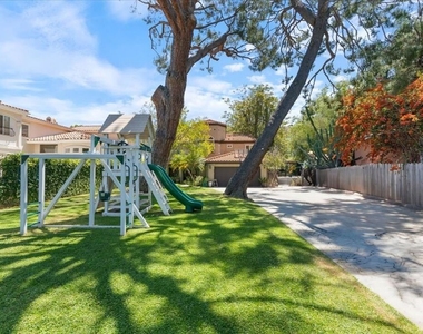12834 Landale Street - Photo Thumbnail 12
