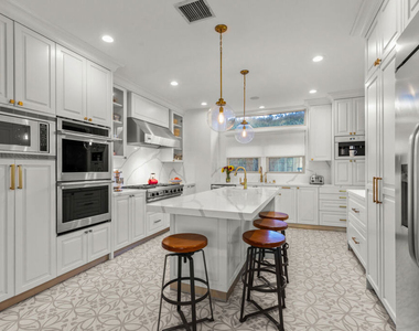 725 Oxford Avenue - Photo Thumbnail 17