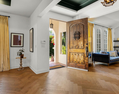 725 Oxford Avenue - Photo Thumbnail 10