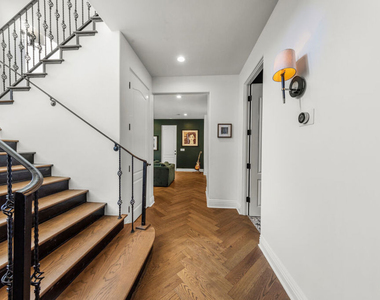 725 Oxford Avenue - Photo Thumbnail 13