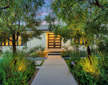 344 S Roxbury Drive - Photo Thumbnail 1