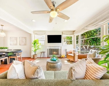 723 Arenas - Photo Thumbnail 2