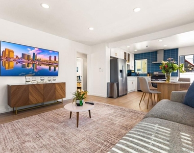 3060 Polk Ave - Photo Thumbnail 14