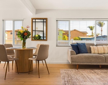 3060 Polk Ave - Photo Thumbnail 2