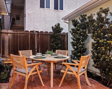 319 Nautilus Street - Photo Thumbnail 16