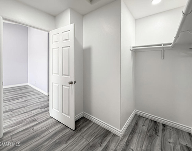 391 Westlake Vista Lane - Photo Thumbnail 27