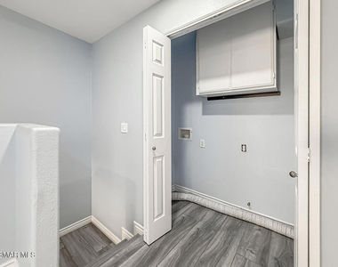391 Westlake Vista Lane - Photo Thumbnail 22