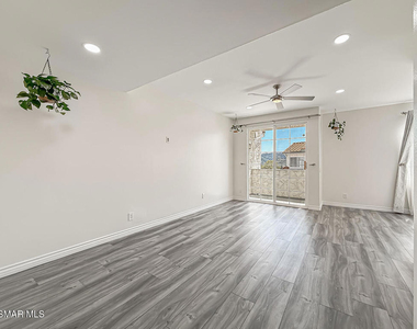 391 Westlake Vista Lane - Photo Thumbnail 7