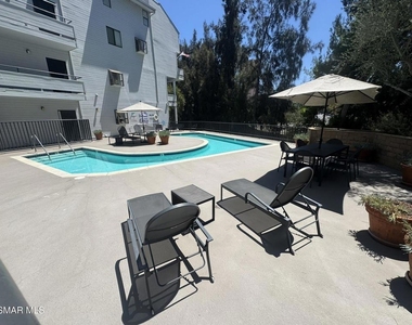 13331 Moorpark Street - Photo Thumbnail 18