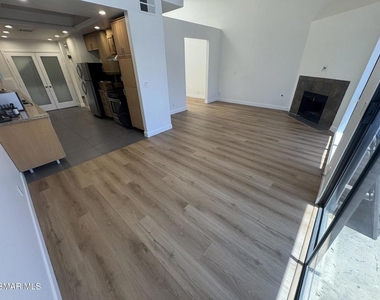 13331 Moorpark Street - Photo Thumbnail 3