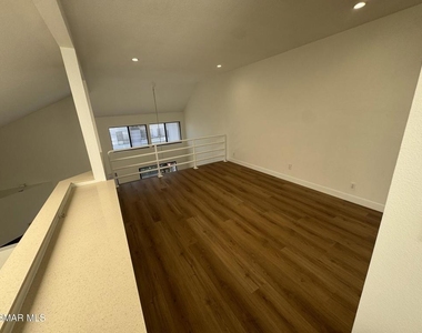 13331 Moorpark Street - Photo Thumbnail 9