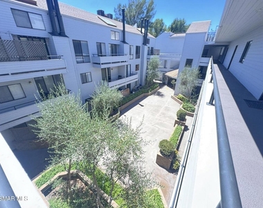 13331 Moorpark Street - Photo Thumbnail 15