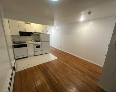 1425 York Avenue - Photo Thumbnail 1