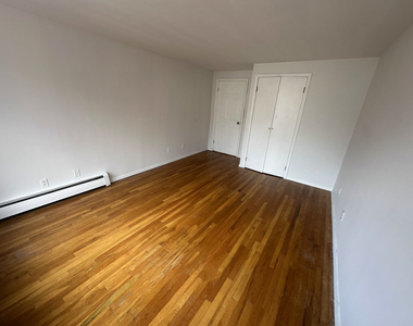1425 York Avenue - Photo Thumbnail 8