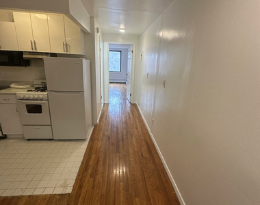 1425 York Avenue - Photo Thumbnail 5