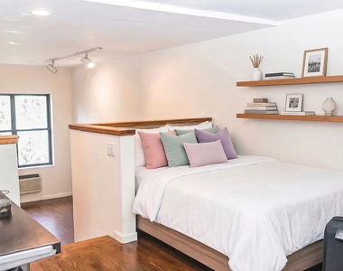 322 West 14th Street - Photo Thumbnail 3