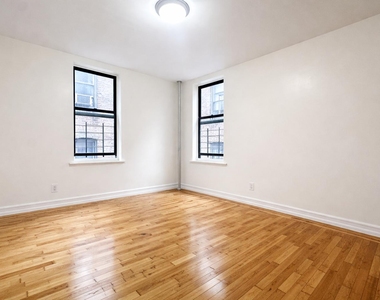 10 Adrian Avenue - Photo Thumbnail 6