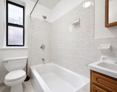 10 Adrian Avenue - Photo Thumbnail 9