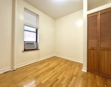 3135 Broadway - Photo Thumbnail 4