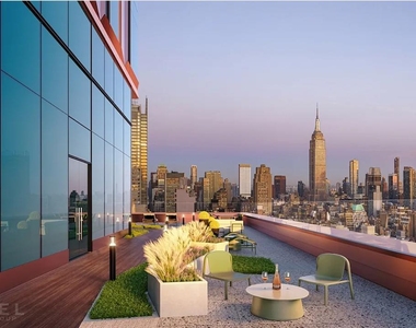 10th Avenue - Photo Thumbnail 7
