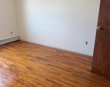 144-87 176th Street - Photo Thumbnail 11