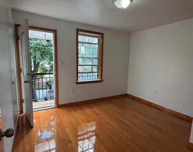 13440 58th Avenue - Photo Thumbnail 7