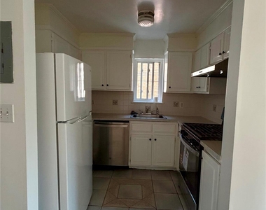 4370 160th Street - Photo Thumbnail 2