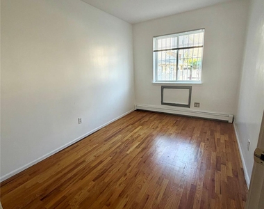 4370 160th Street - Photo Thumbnail 5
