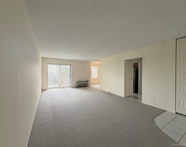 175 Maple Avenue - Photo Thumbnail 6