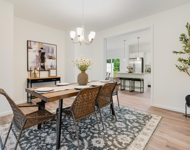 75 Hudson Circle - Photo Thumbnail 4