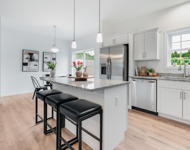 75 Hudson Circle - Photo Thumbnail 7