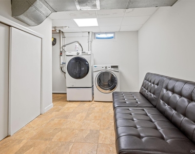 49 Canoe Place Road - Photo Thumbnail 7