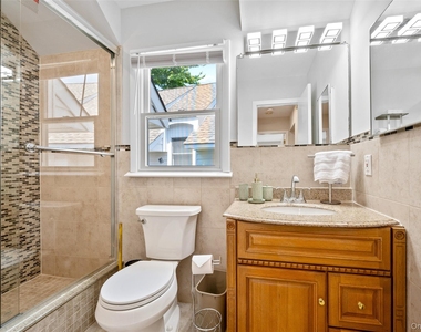 49 Canoe Place Road - Photo Thumbnail 5