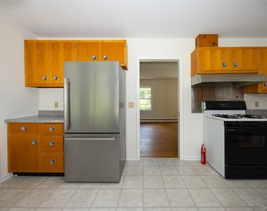 2108-2110 New Hackensack Road - Photo Thumbnail 6