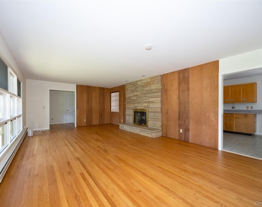2108-2110 New Hackensack Road - Photo Thumbnail 3
